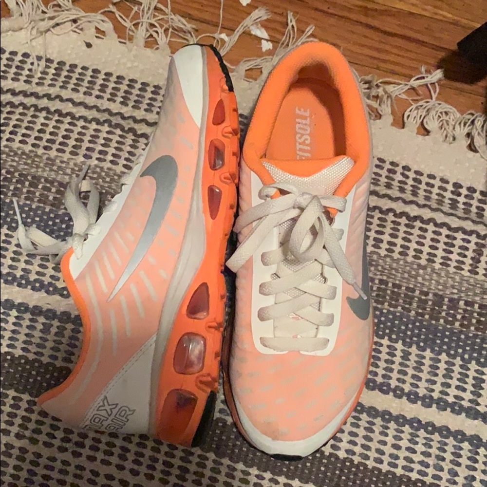 Sunning shoes Nike